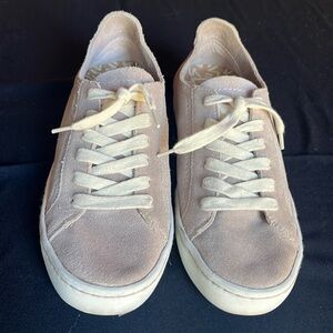 Suede Dolce Vita lace up Sneakers Size 8